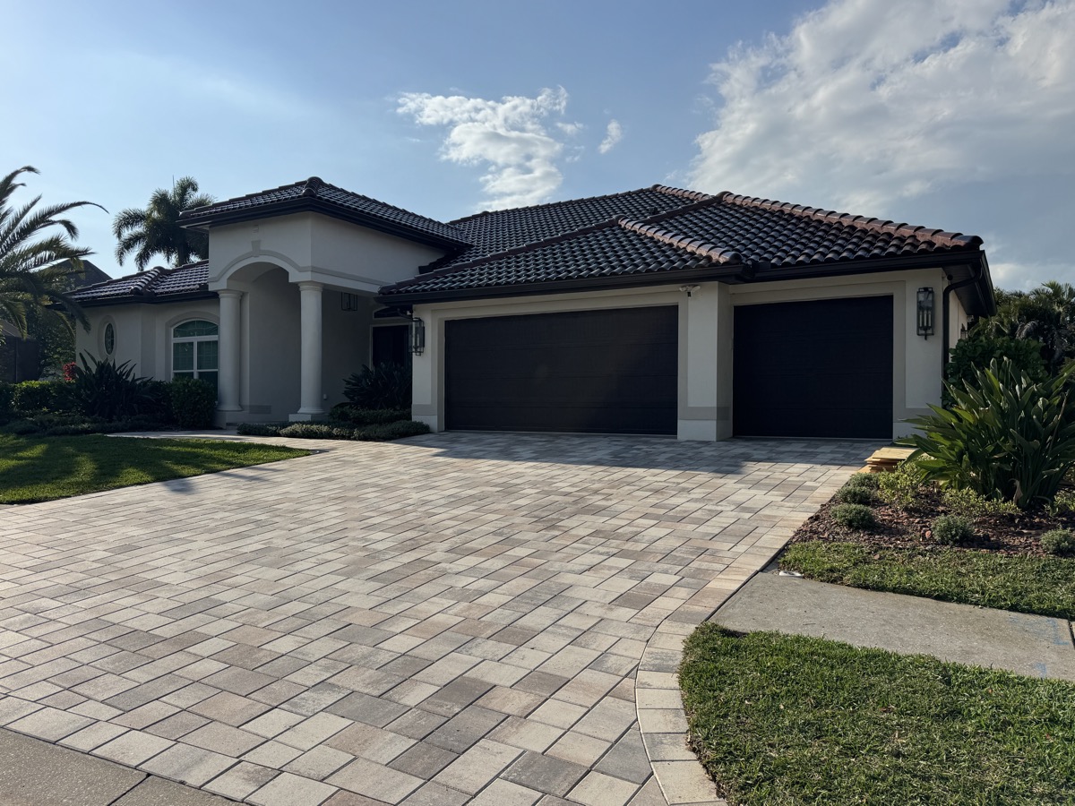 Seamless gutter installation